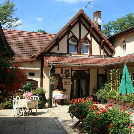 Logis Doubs Rivage Hotel Charette-Varennes Екстериор снимка