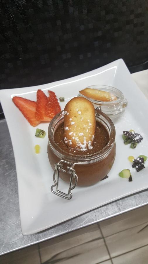 Logis Doubs Rivage Hotel Charette-Varennes Екстериор снимка